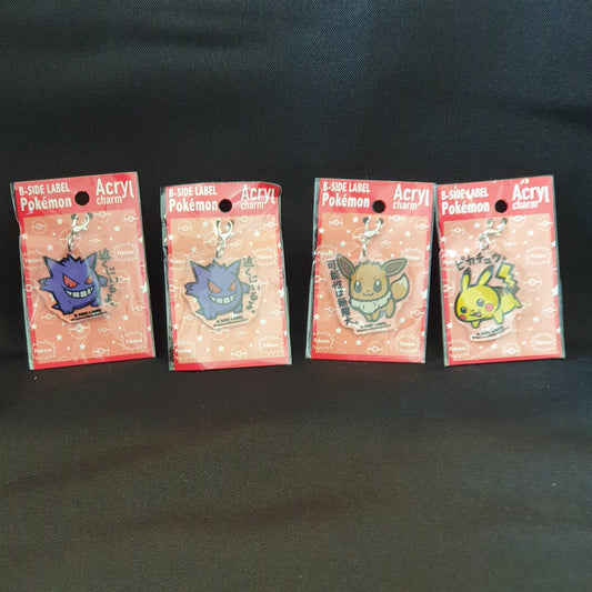 Charm acrylique pokémon center