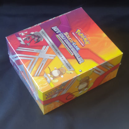 Display de 8 Kits du dresseur SL Lougaroc et Raichu d'Alola